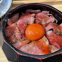 北新地 焼肉 菊地 - 肉まぶし重　あっぷ