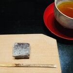 石葉 - ウェルカムサーヴィス（金鍔・明日葉茶）