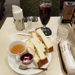 喫茶室ルノアール - 料理写真:間違い探しA