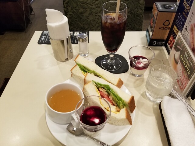 Kissa Shitsu Renoir Ikebukuro Higashiguchi Ten photo 2