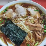 Eiraku - 今日の切れ端チャーシュー入りラーメン