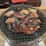 炭良ホルモン - 卓上で炭火焼き