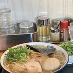 麵屋春馬 - まかない中華に九条葱トッピング