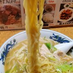 中華居酒屋　剣 - あんかけ肉野菜ラーメンの麺