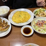 Chuukashokudou Chaochao - 嫁さんの
                        ・中華玉子焼き&棒々鶏定食
                        ・餃子