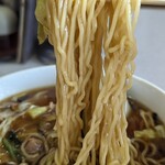 萬来 - いい具合のちぢれ麺