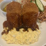 洋食クッチーナ - チキンカツ南蛮2切900円。