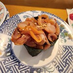 廻鮮寿司 塩釜港 - 赤貝のヒモ