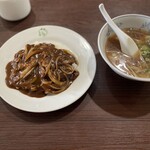 洋食 ひらおか  - ハヤシライス＋ワンタン6ケ