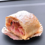 グリュッケンベルグ - アップフェルシュトゥルーデル。480円。林檎たっぷり。