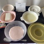 武蔵野赤十字病院 - 5日目朝「一般流動食」病人食然としてはいるが、食事らしくなってきた？　豆腐とフルーチェとコンポタを食事と呼ぶならだけど。