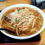 インター食堂 - 料理写真:ピリ辛もやしラーメン