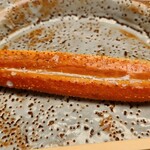 緒方 - ⑥炭火焼き間人蟹(1番脚)(京都府間人産)
      恐らくこの日で一番しっかり火入れされた一品
      火入れするほど身はしまり、旨みは強く、風味は濃くなります
      これが激ウマ！ 