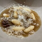 セルサルサーレ - 八重山牛テール ニョケッティ カルヴァドス グリュイエル・チーズ