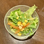 Kohi Kan - 珈琲館の特製ナポリタンランチ ¥1,280 のサラダ