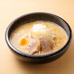 満足ヌードル - 料理写真:とんこつ醤油