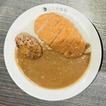 Koko Ichiban Ya - ロースカツカレー 928円、ハンバーグ 142円、ライス350g 55円 (合計1125円)
                      2023年11月18日