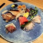 はんやかどのくーた - 美しい刺身盛り合わせ