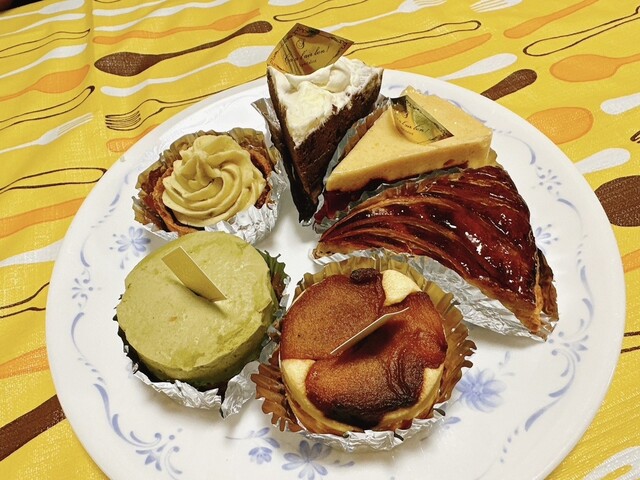 閉店】Patisserie Poursuivre （パティスリー プルスイーヴル