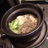 炭和食かなうS 特別室 - 和牛の土鍋ご飯