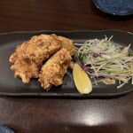 Chuugoku Ryourisousaku Hide - 鶏肉の唐揚げ
                      大好きな1品です♪
                      添えられているサラダも美味しいです