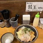 Chuukasoba Ichi - 卵とつけ麺