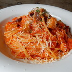 51CAFE - 茄子とベーコンのトマトソース