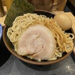 舎鈴 - 具材と麺