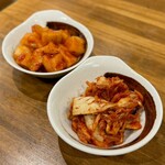 炭火焼肉ホルモンさわいし - キムチ・カクテキ