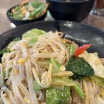 タイ料理ジャンピー - 