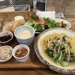 G831 Natural Kitchen & Cafe - 