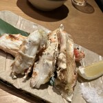 炭火原始焼と蔵元焼酎の店 のどぐろの中俣 - たらば蟹焼き