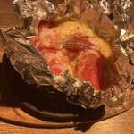 炉端と日本酒 魚丸 - 完熟トマト×とろとろチーズ