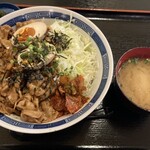 錦 - 料理写真:スタミナ丼900円