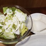 キッチン ブルー グローブ - サラダ、お新香のアップ