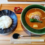 久慈カリー - チキンベジタブルカレー+牡蠣のアチャール