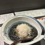 涿屋 - 玄米のイカ墨リゾット　チーズ乗せ