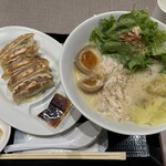 鶏白湯麺 蔭山樓 - 