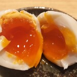 中華蕎麦 とみ田 - ちょっと不細工ですが割ってみました。