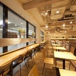 ベシャメルカフェ - 【店内】テーブル席④