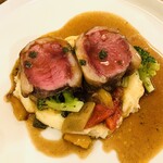 Maille - 仔羊背肉ローストラタトゥイユひよこ豆コロッケ