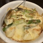 遊食庵 - アスパラと新じゃがの明太チーズ焼き