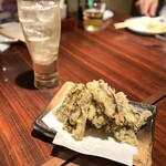 h Daidara Bocchi - ・信州ハイボール 680円
      ・野沢菜の天ぷら 560円
