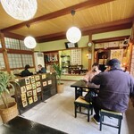 天下茶屋 - 店内の様子です