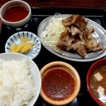 Uchuuken Shokudou - とんバラ定食：800円