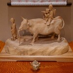 肉料理ふくなが - 一刀彫りの置き物