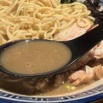 豚骨醤油 三輪 - 