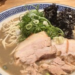 豚骨醤油 三輪 - 