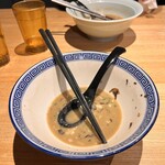 豚骨醤油 三輪 - 