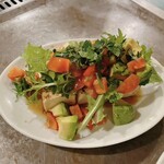 コアラ食堂 - 彩りも栄養バランスも素晴らしい豆腐のステーキ